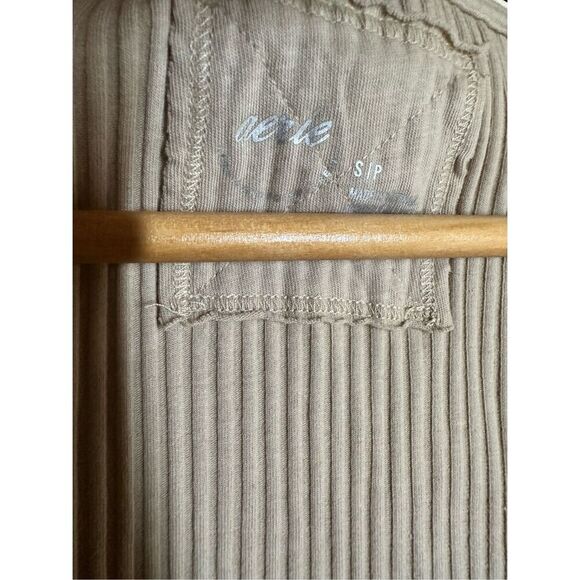 Aerie American Eagle Tan Ribbed Long Sleeve Layering Essential Top Size Small - Picture 5 of 8